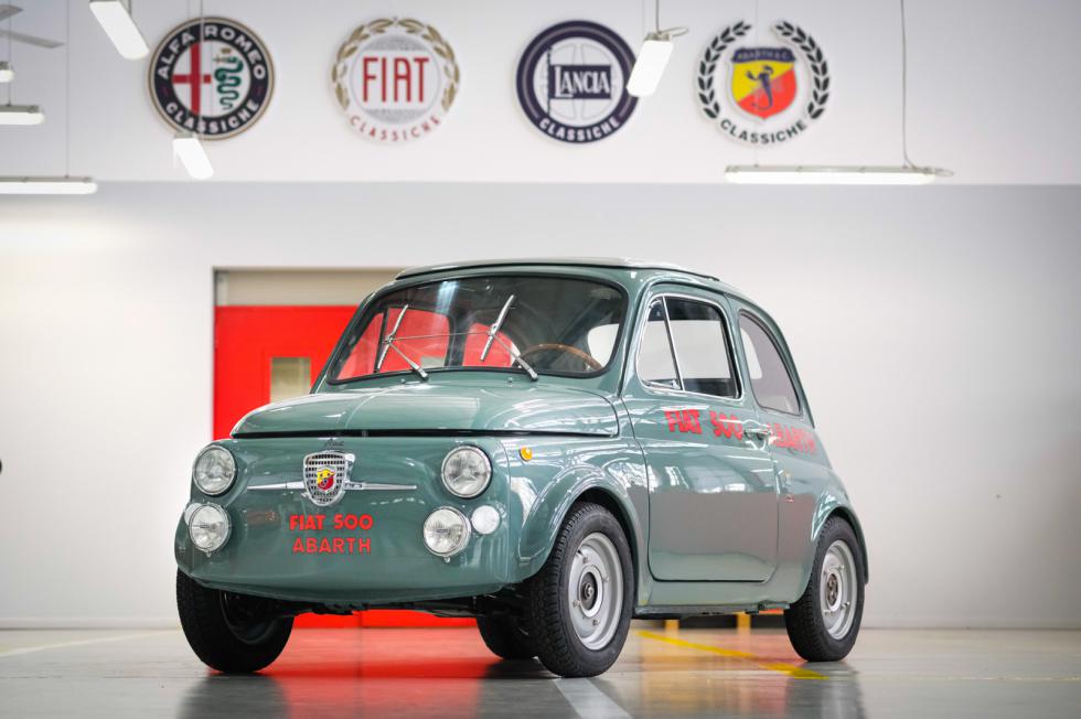 Το Abarth Classiche 500 γιορτάζει τα 100 χρόνια της πίστας στη Monza